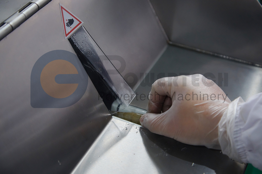 易于加工的紧凑型餐厅虾去皮去核机